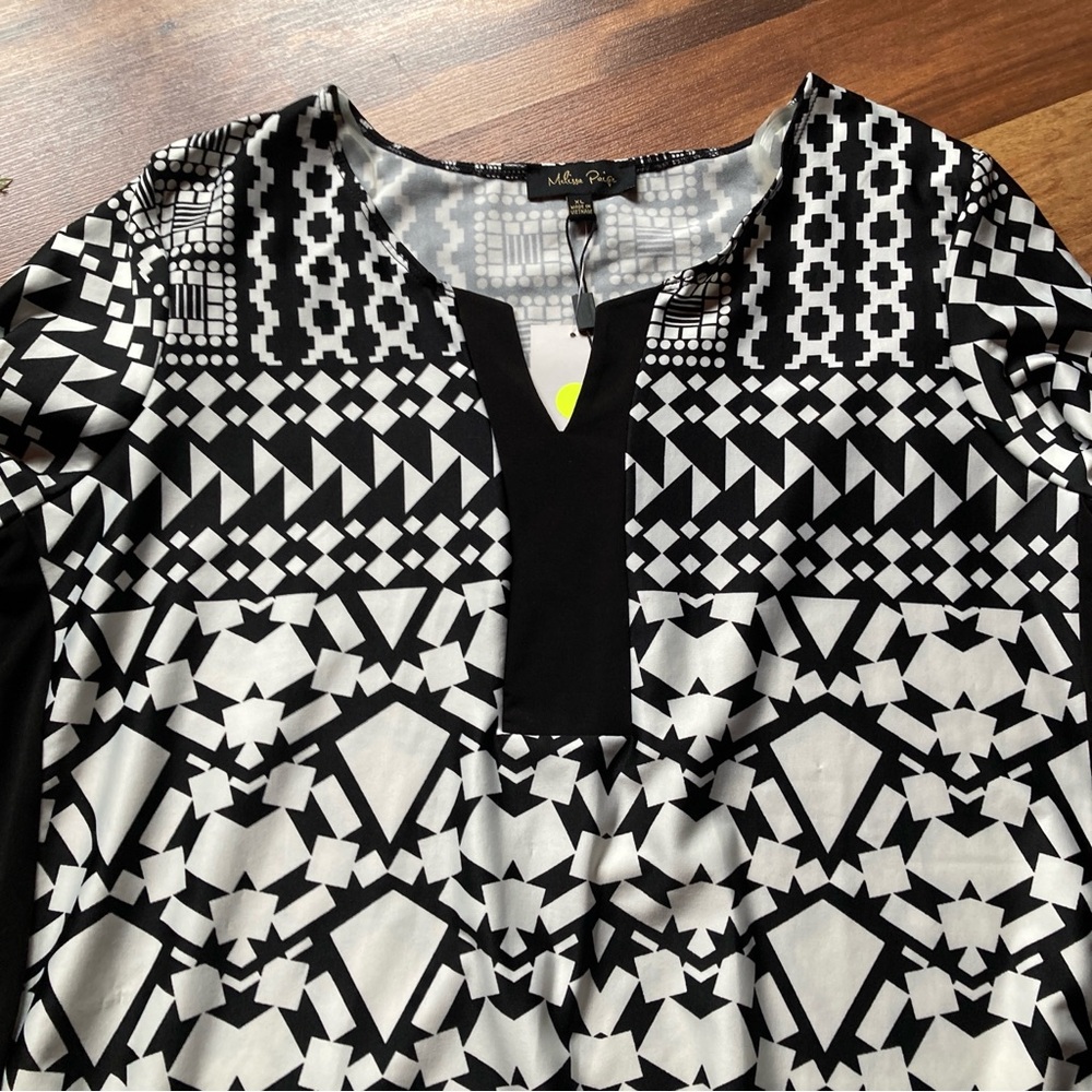 Melissa Paige XL  Long Sleeve V Black White Tunic Top - Picture 3 of 6